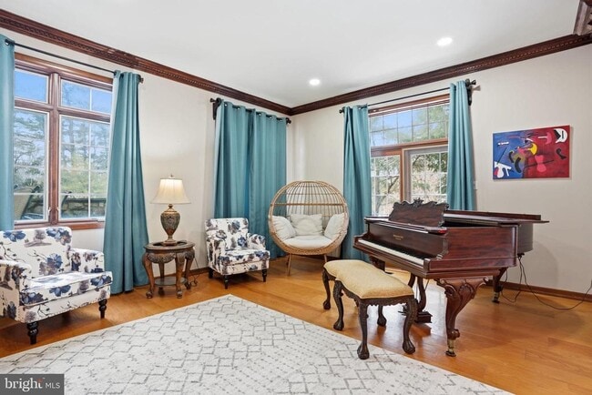 Building Photo - 244 Mathers Rd