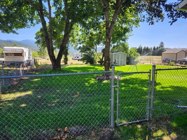 Building Photo - Beautiful 4 bedroom 2 bath Post Falls home for rent!