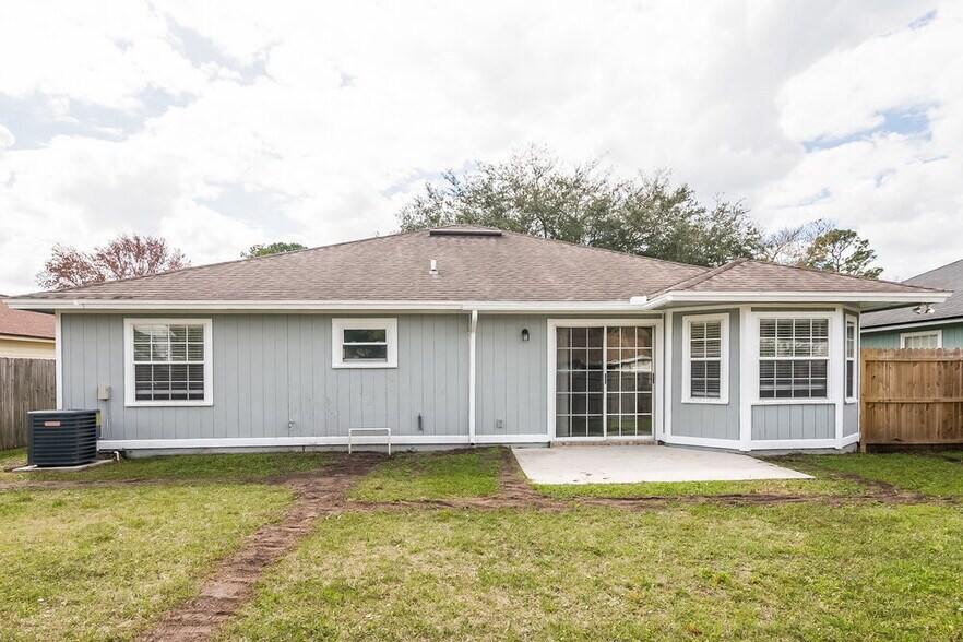 Building Photo - 8037 Boonesborough Trail
