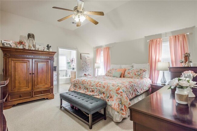 Building Photo - 4869 Del Aire Dr