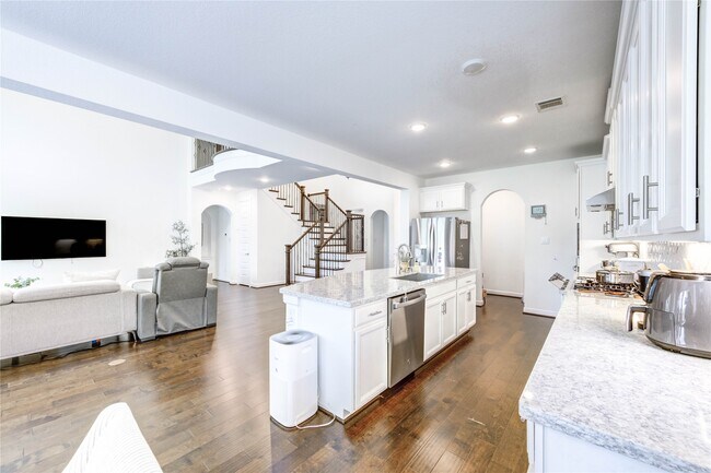 Building Photo - 4055 Woodland Meadow Dr