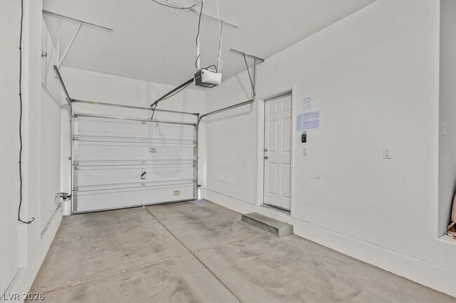 Building Photo - 9599 Vega Carpio Ave