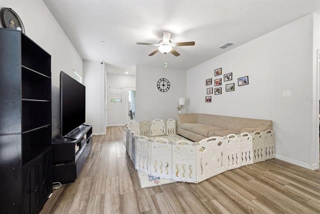 Building Photo - 224 Monarch Wy