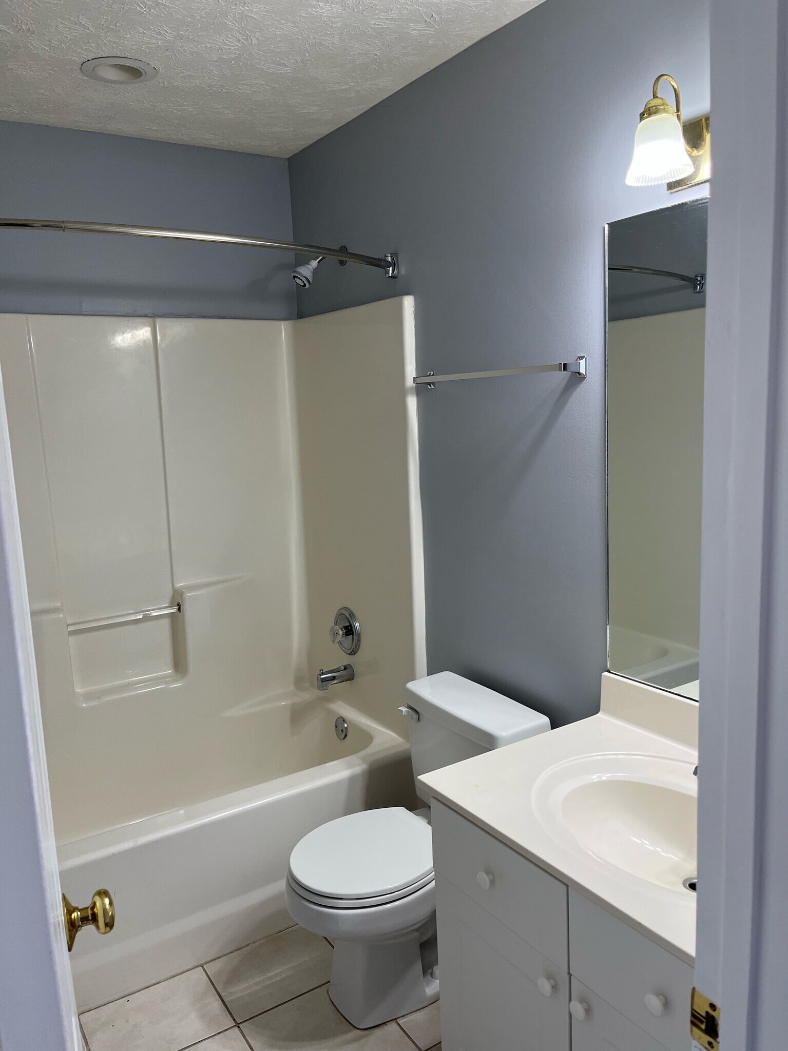 Bathroom - 1477 N Donahue Dr