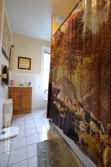 Building Photo - 25 Bennett St