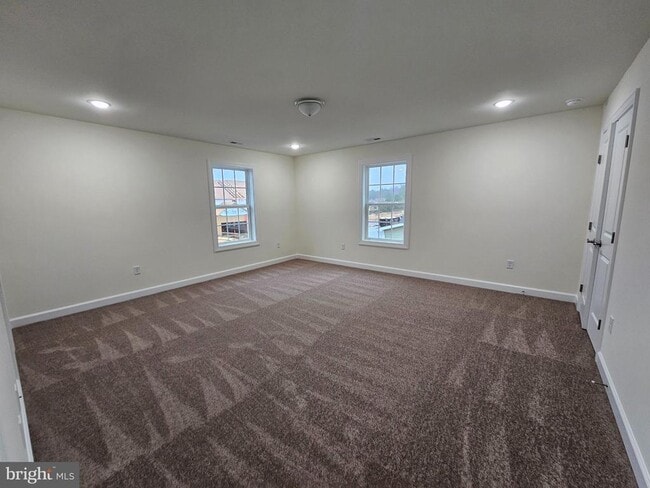 Building Photo - 6 Valhalla Ct