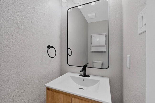 Building Photo - Spacious Renovation Ready To Be Called Home!!!