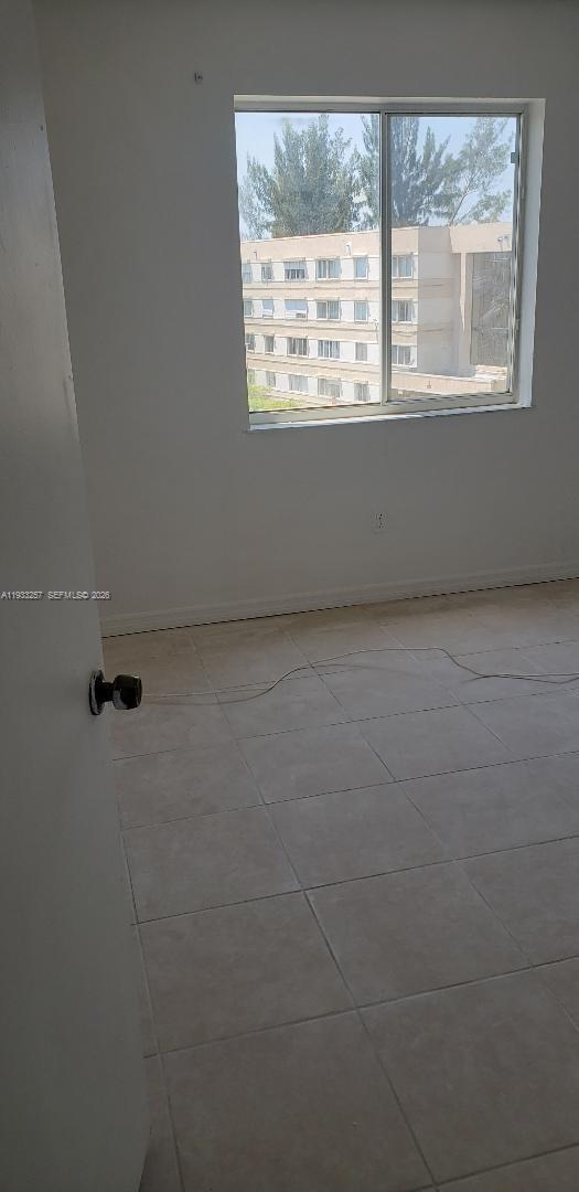 Building Photo - 14840 Naranja Lakes Blvd