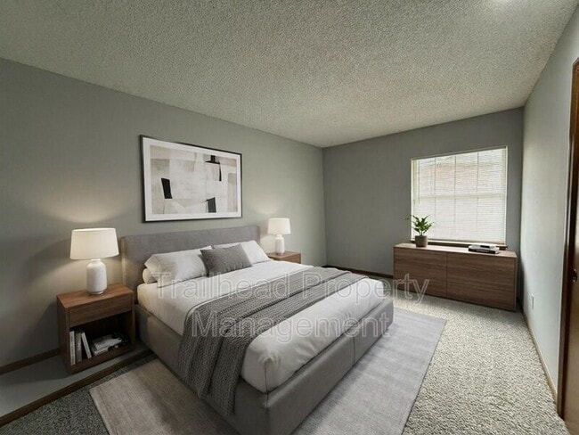 Building Photo - 3409 NW Duncan Rd