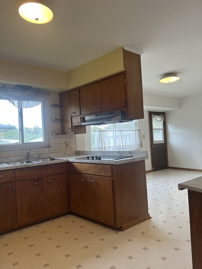 Building Photo - 3 Bed 2 Bath Home for Rent!