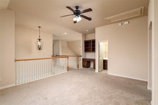 Building Photo - 205 Choke Canyon Ln