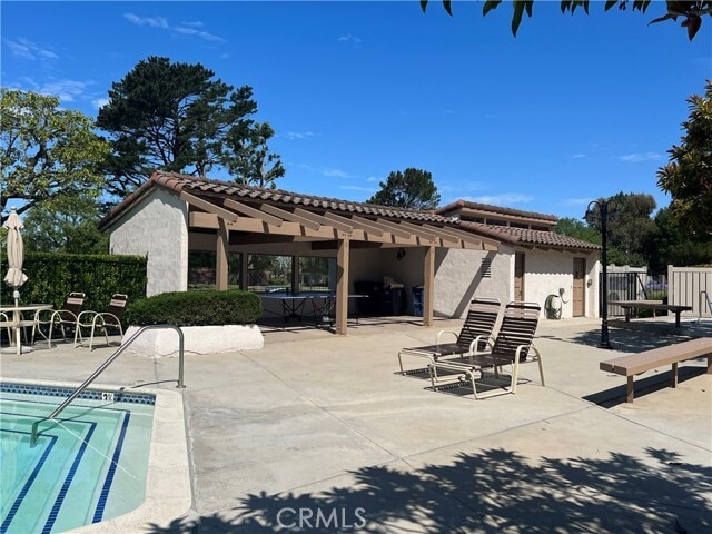 Building Photo - 23 Seaview Dr N
