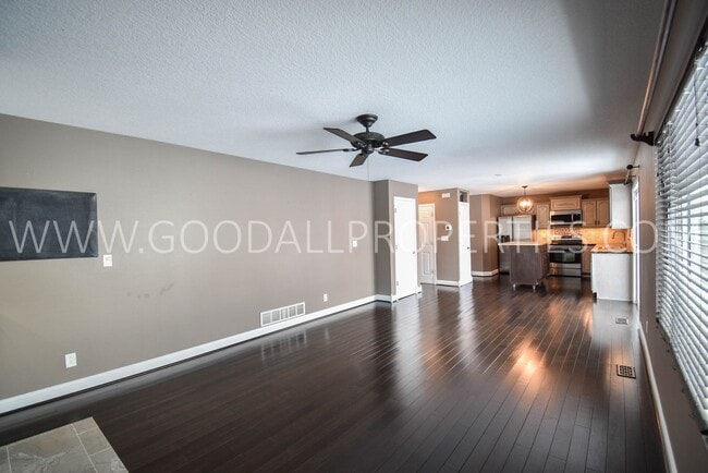 Building Photo - 4 Bedroom 3 Bath Home 3 Car Garage with large fenced in yard in Waukee