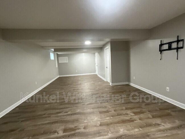 Building Photo - 2621 Greystone Estates Pkwy