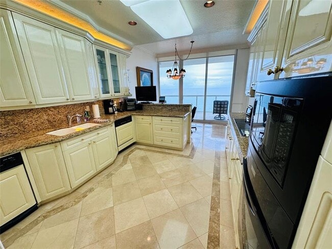 Building Photo - 6001 N Ocean Dr