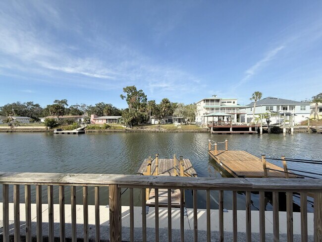 Building Photo - Waterfront 3 bedroom townhome with dock!