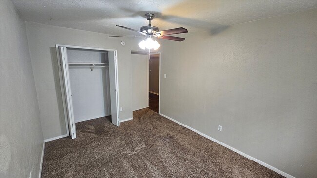 Building Photo - 22903 Millgate Dr