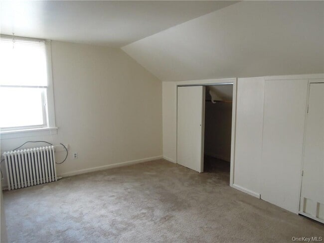 Building Photo - 49 Congers Rd