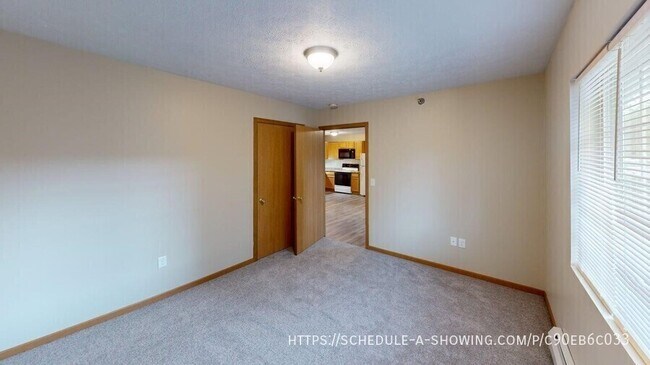 Building Photo - 1007 W Ridge St