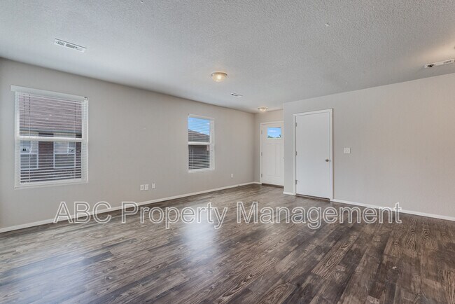 Building Photo - 242 N Marietta Wy