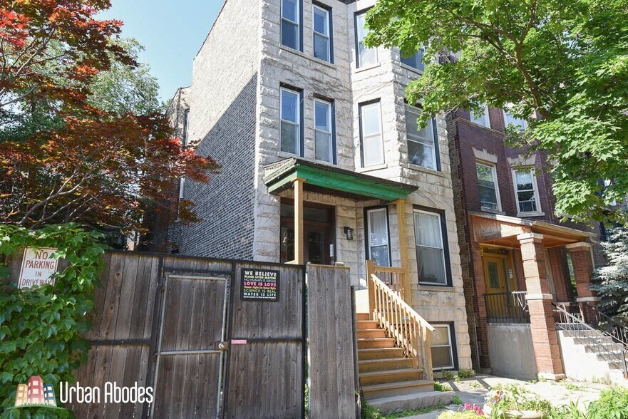 Building Photo - 870 W Buckingham Pl