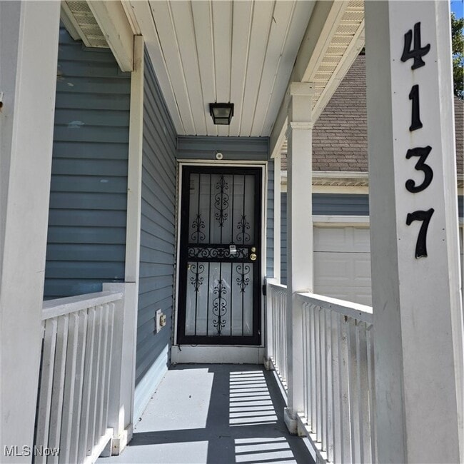 Building Photo - 4137 E 102nd St