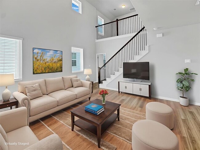 Building Photo - 2437 Roosevelt Rd