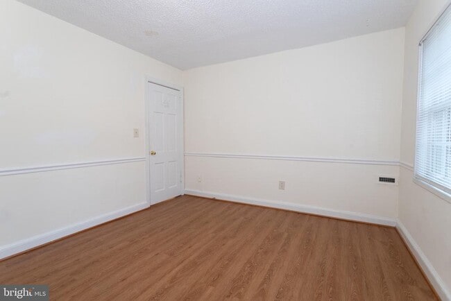 Building Photo - 1612 W Abingdon Dr