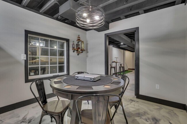 Building Photo - 7097 Pleasant Colony Cir