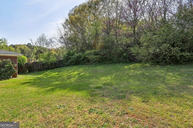 Building Photo - 2519 Miriam Ln