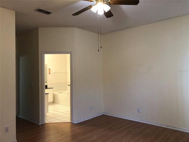 Building Photo - 4815 Riverton Dr