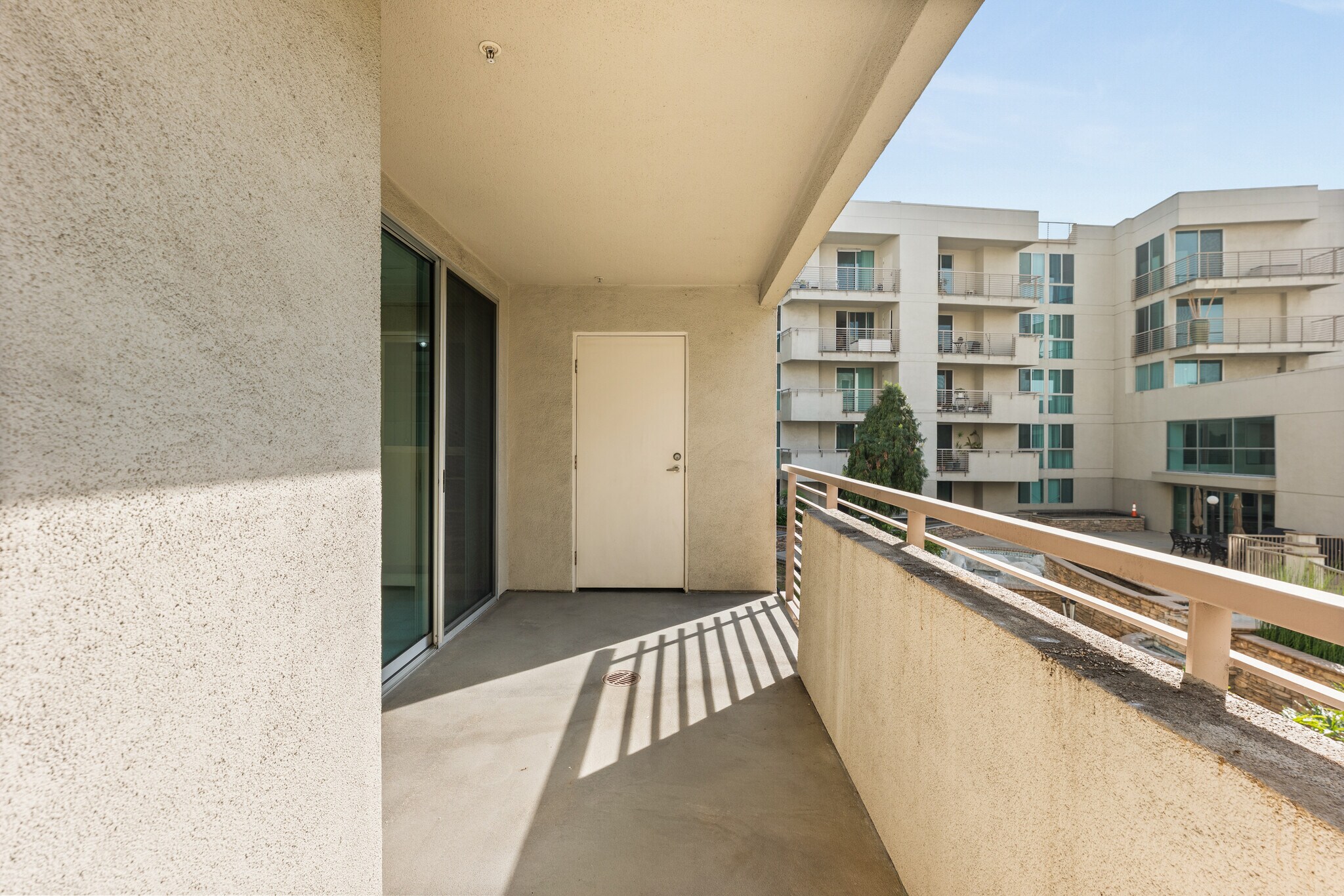 Building Photo - 267 S San Pedro St