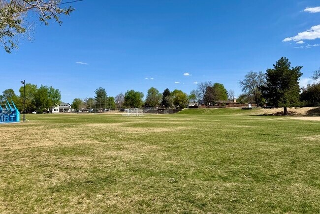 Building Photo - 3401 Fenton St