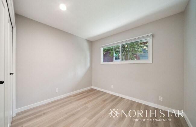 Building Photo - 3RD St. Duplexes