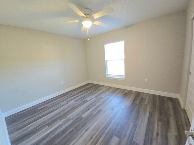 Building Photo - 15 Oak Trail