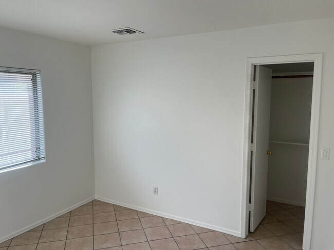 Building Photo - 13225 W Desert Ln