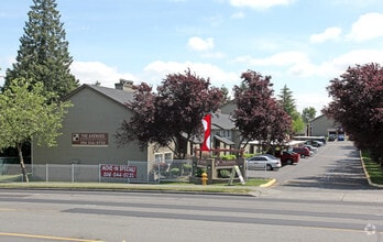 Building Photo - The Avenues Apartments