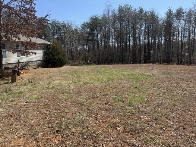 Building Photo - Quiet country living near in Altavista but not too far from Lynchburg, Gretna or Hurt.