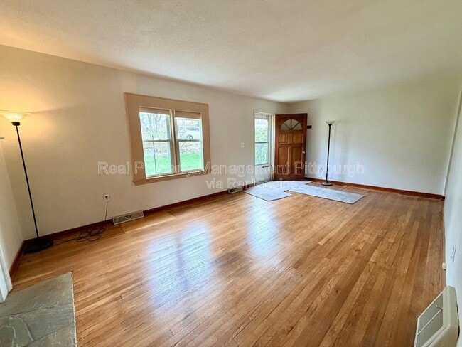 Building Photo - 400 Patterson Rd