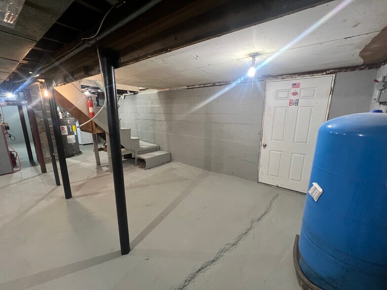 Hatchway - 16 Phelan St