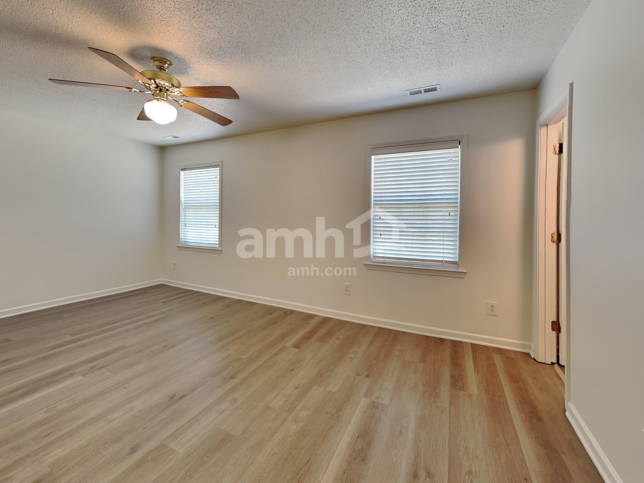 Building Photo - 1407 Hyalyn Ct