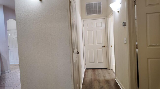 Building Photo - 3051 Greystone Loop