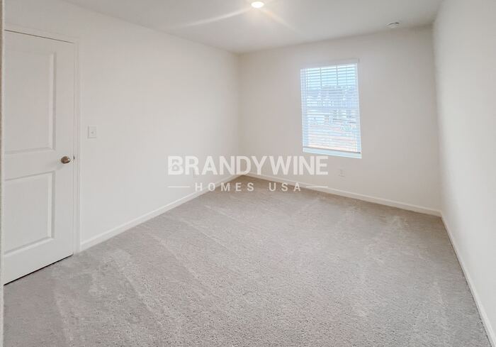 Building Photo - 74 Otway Lp