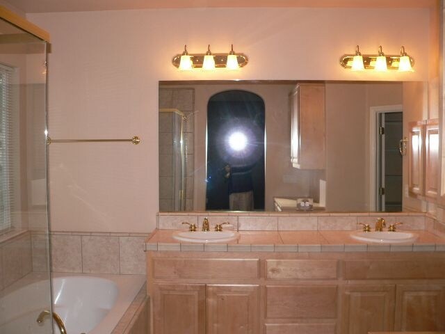 Building Photo - 8404 Benavente Ct