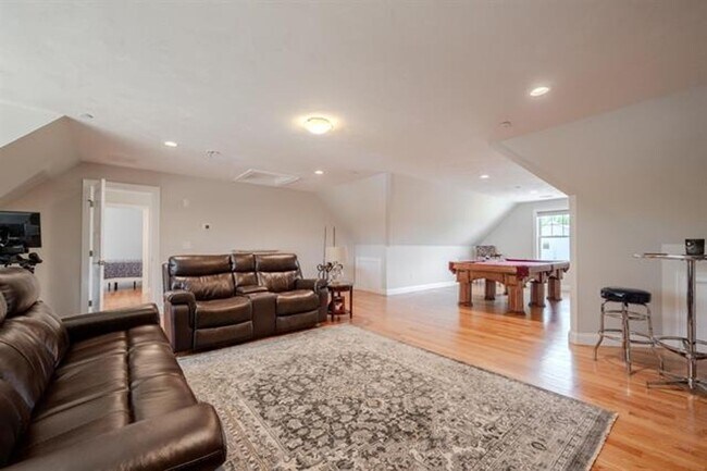 Building Photo - 37 Kibrel Ct
