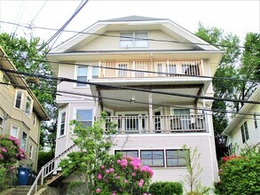 Building Photo - 27 Langley Rd