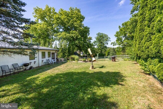 Building Photo - 138 Moore Rd