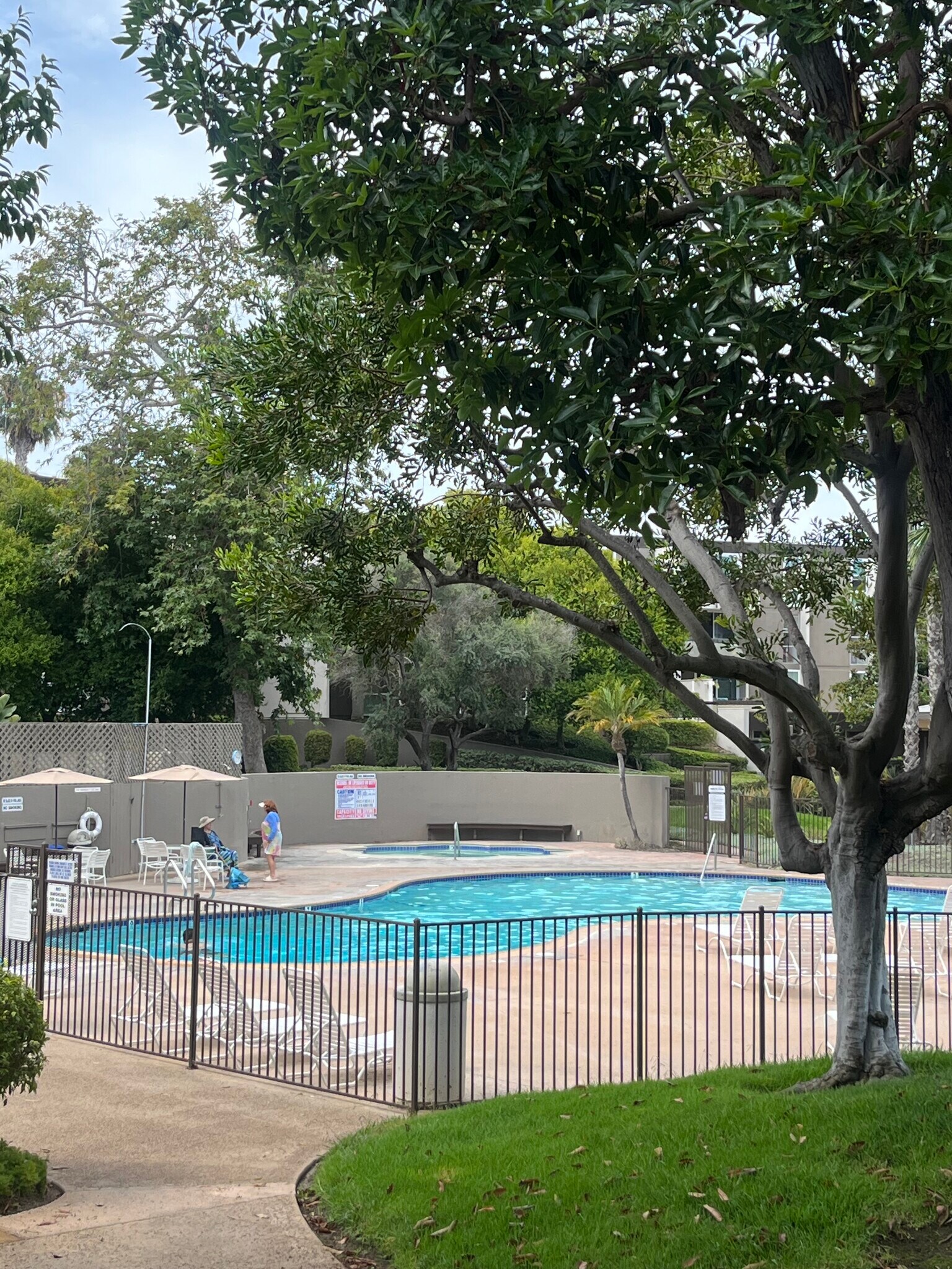 Building Photo - 3050 Rue Dorleans