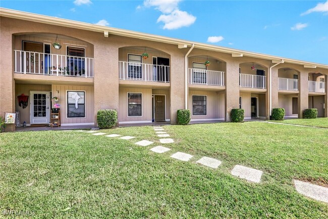 Building Photo - 141 Cypress Way E