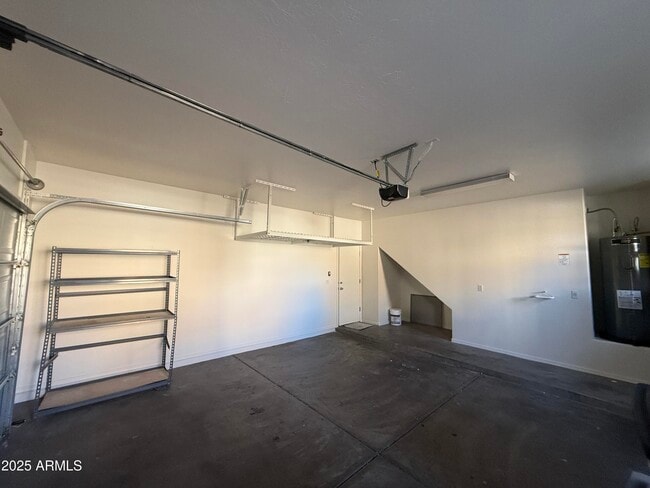 Building Photo - 961 E Redondo Dr